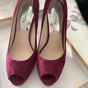 Beautiful Michael Kors burgundy suede peep-toe heels in excellent condition